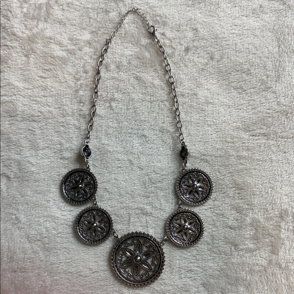 Boutique Brand Boho Silver Medallion Necklace & Earrings Set NWOT - Picture 6 of 7